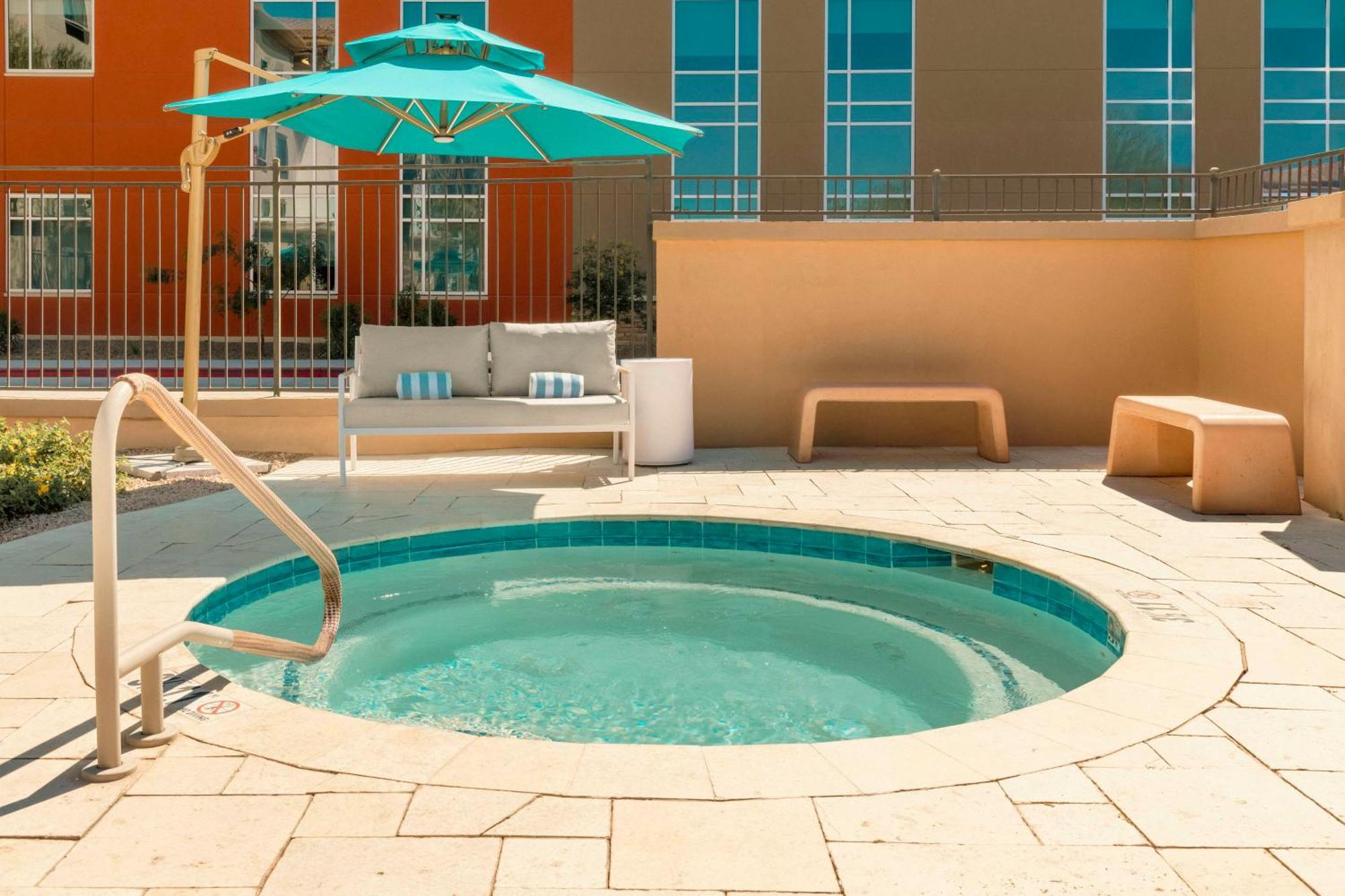 Doubletree By Hilton Phoenix-Gilbert Exteriör bild